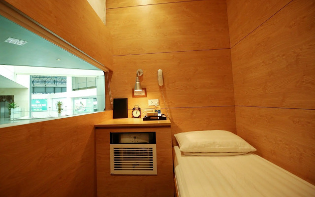 VATC SleepPod Terminal 2