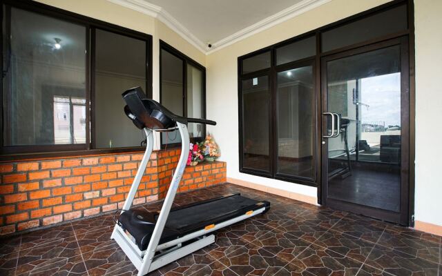 RedDoorz near Palembang Trade Center 3