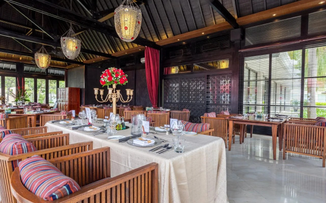 The Royal Santrian Serenity Villas By The Sea