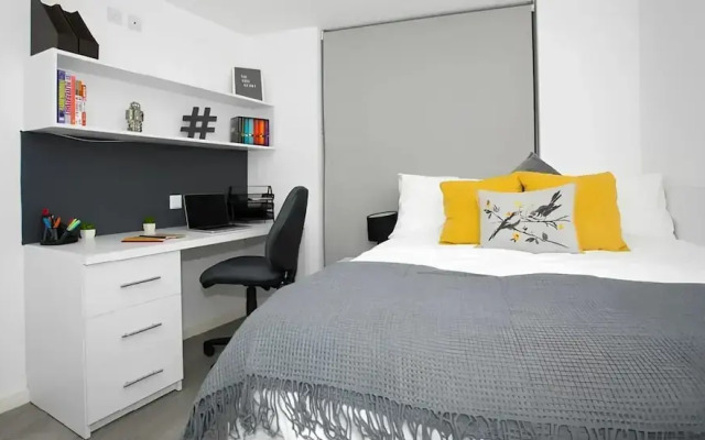 Student Only The Cube Ealing