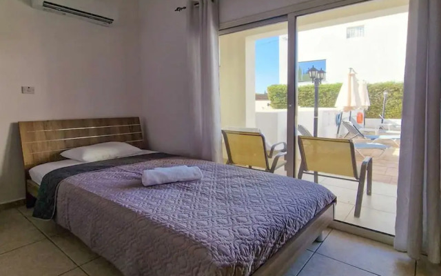 Sunshine Apartment in Pafos