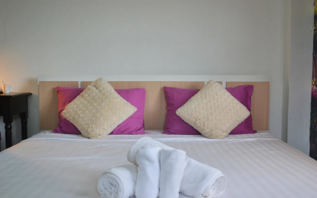 Phuket Art Home