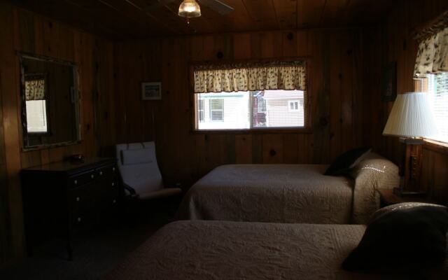 Quail Cove Lakeside Lodge