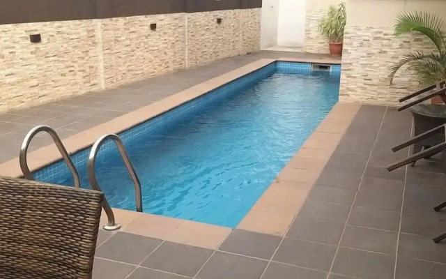 Ladalob Royal Suites
