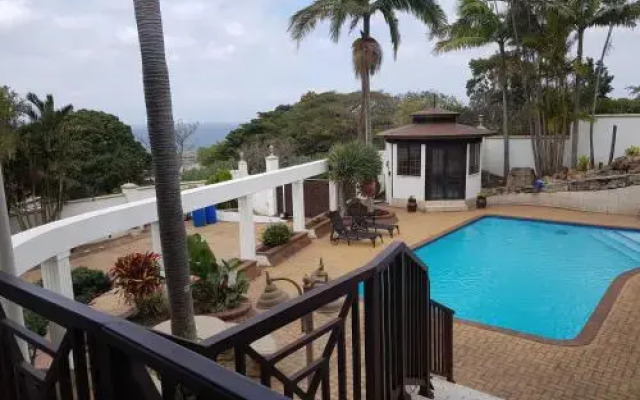 Ingwe Manor