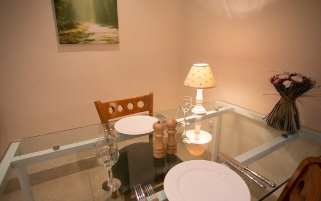Treetops Cottages & Spa