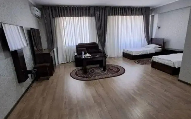 Гулистон Гранд