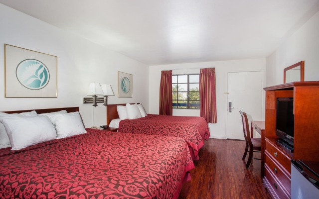 Days Inn by Wyndham Orange Anaheim