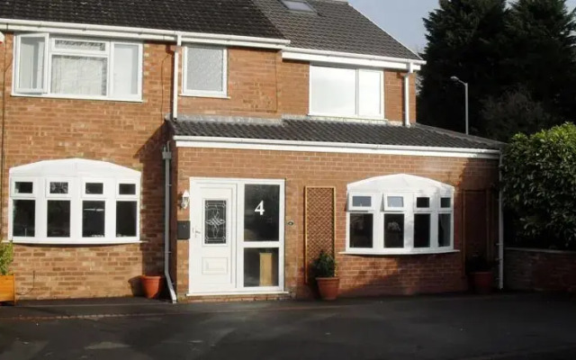 Old Greasby House Bed & Breakfast
