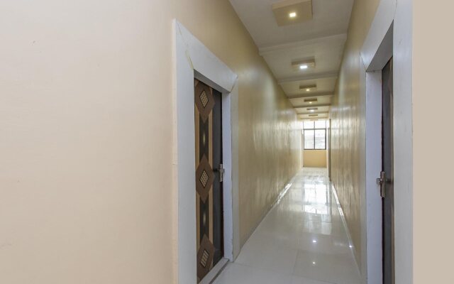 OYO 16121 Hotel Antilia