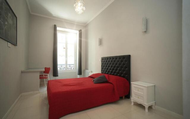 Lusso 5 beds Central Apartment