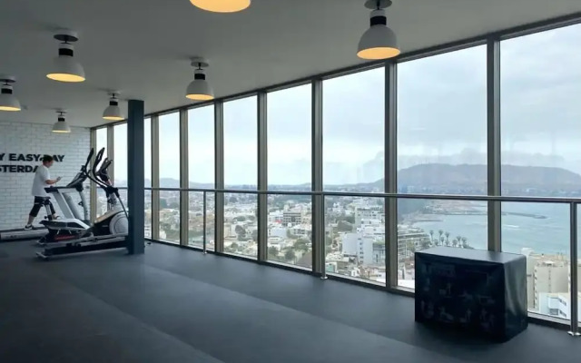 w Superb Loft w Balcony in Barranco