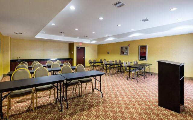 Spark by Hilton Pearland
