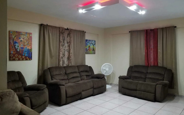 Colinas del Atlantico Vacational House 1st Floor