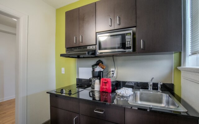 Studio 6 Kansas City, MO - Downtown