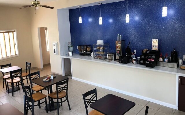Travelodge by Wyndham Merced Yosemite