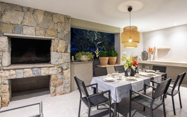 Amazing Home in Naklice With Wifi and 2 Bedrooms