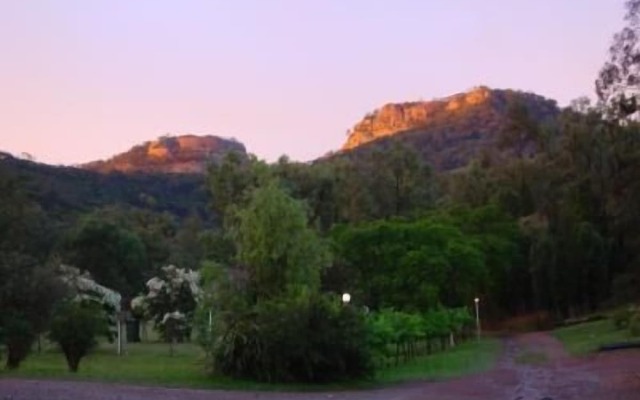 Sandy Hollow Tourist Park