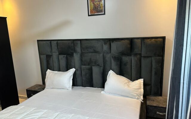 Luxe Apt #4the Retreat Apartments