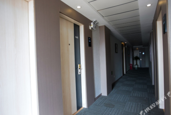 Junyi Hotel (Pizhou Jinyuan Star)