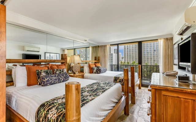 Castle Bamboo Waikīkī Hotel