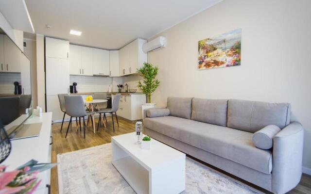 Olive Garden at West Residence