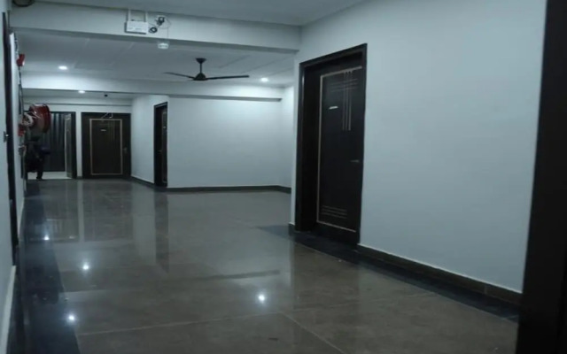 Radiant Blu Hotels Sector 70