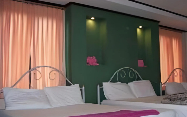 Phurahong Homestay
