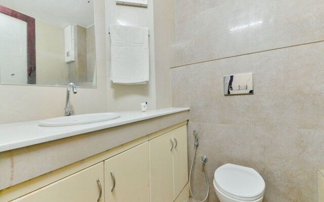 16663 Plaza Suites Hotel