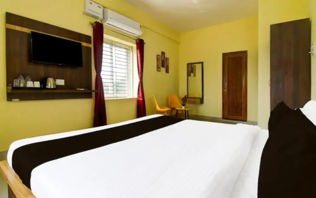 Goroomgo Dutta Residency Premium