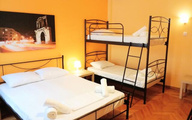 Acropolis museum family apartment