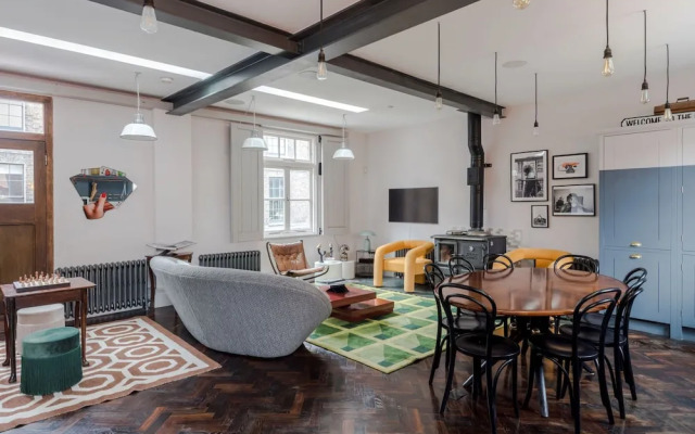 The Dream Factory - Borough - by Frankie Says