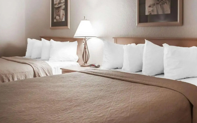 Quality Inn Lake of the Ozarks