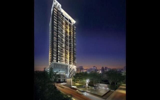 Luxury Apartment Near Downtown (Pick-up Service)