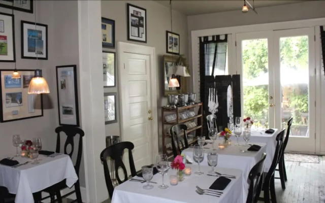 Hope and Glory Inn and Vineyard