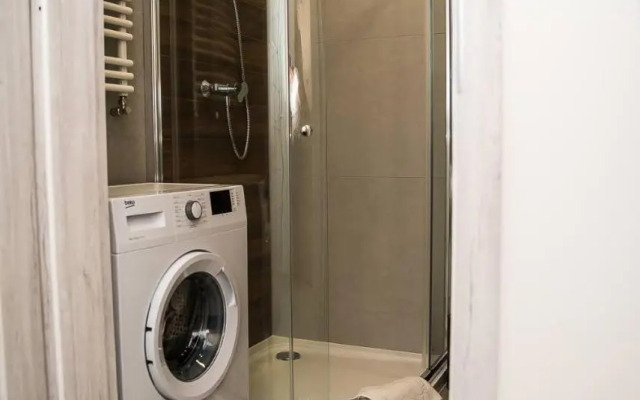 EASY RENT Apartments - BUSINESS CENTER 41