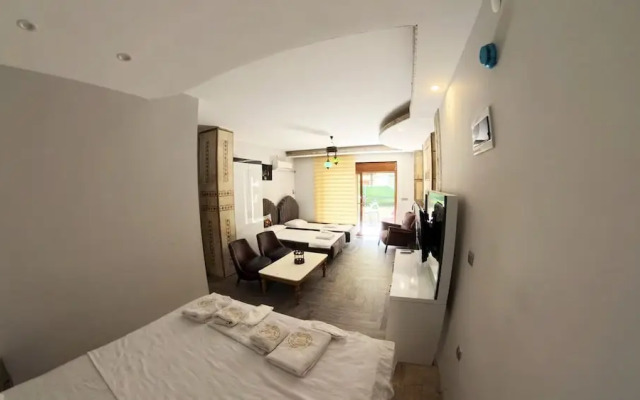 Stone House Foca Butik Otel