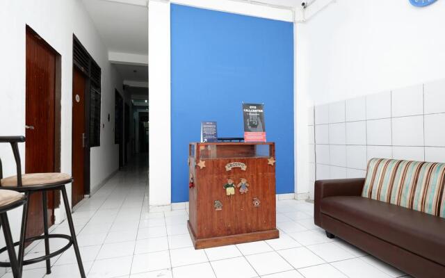 SPOT ON 1942 Asia Residence
