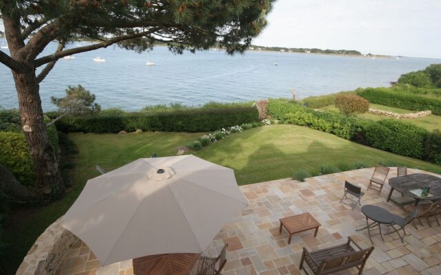 Beautiful Holiday Home in La Trinite-sur-mer With Garden