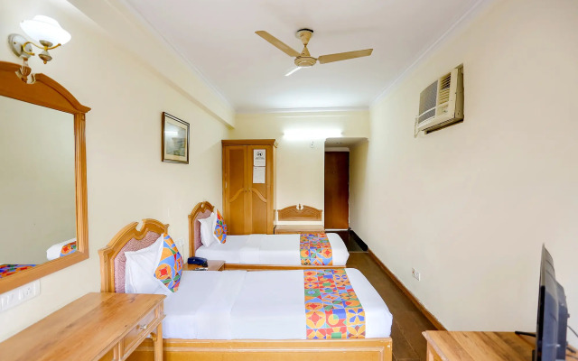 FabHotel Altus DLF Phase 2