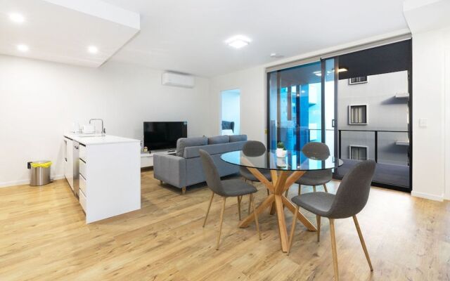 Sofun Apartment on Manning St