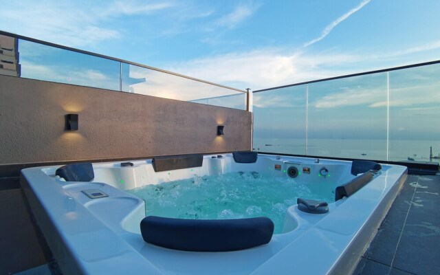 Attic Home Melaka Imperio Residence