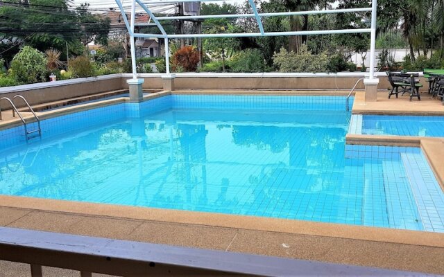 Baan Suan Lalana Sa 1 bedroom apartment with pool view Pattaya