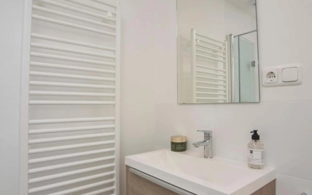 The Bond Studio FREE PARKING