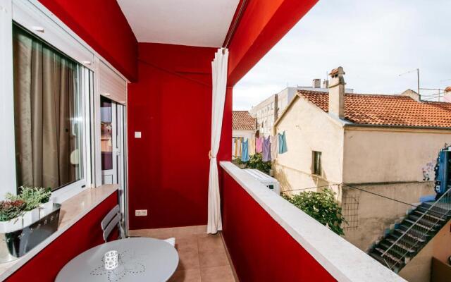 Marina Bay Apartment