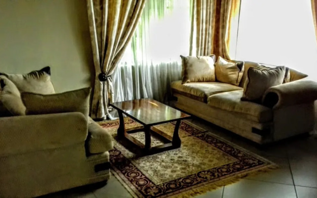 Dwaleni Farm Lodge