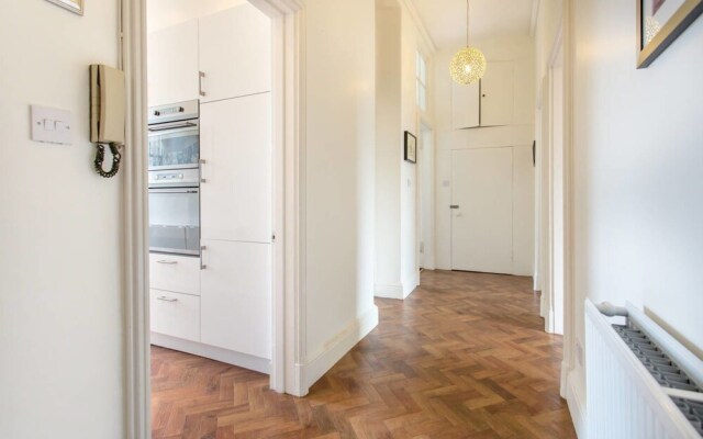 Old Town Castle Terrace 3 Bedroom Apartment