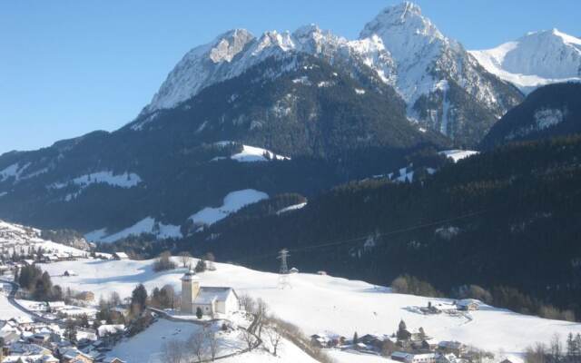 Alpine Apartment With Stunning Views