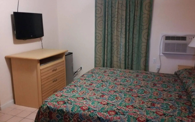 Travelers Inn Clearwater