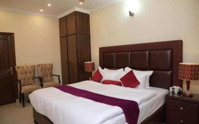 Hotel Premier Inn Grand